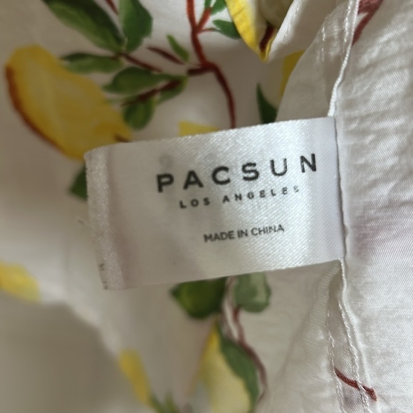 PacSun lemon resort camp shirt size small white short sleeve collar button-down - Picture 6 of 8